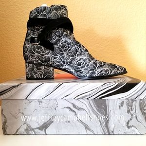 NIB Jeffrey Campbell booties 7.5 black & white